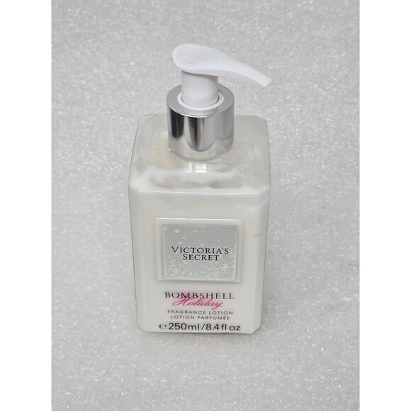 Victoria's Secret Bombshell Holiday Fragrance Lotion 250ml/8.4fl oz - Picture 1 of 2
